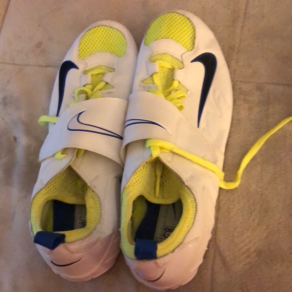 Women’s cleats size 8.5, Nike brand new